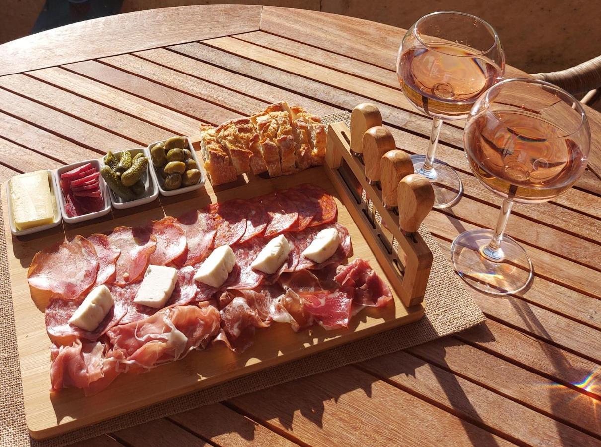 Saint-Just-Luzac Moulin De Mauzac B&B 외부 사진