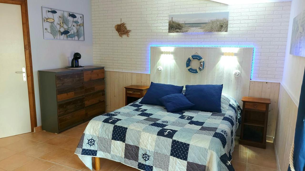Saint-Just-Luzac Moulin De Mauzac B&B 외부 사진